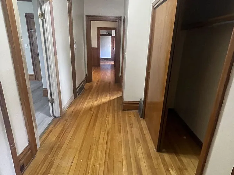 637 Franklin St — Photo 23