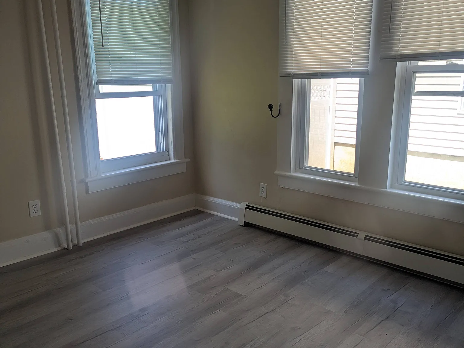 4 Van Dorn St — Photo 4