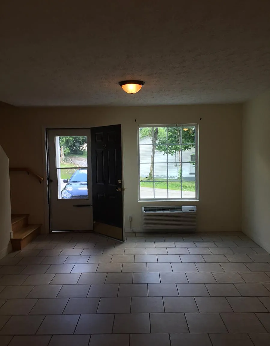 60 Misty Glenn Ter — Photo 3