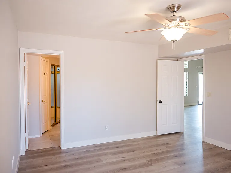 3980 E Graythorn St — Photo 42
