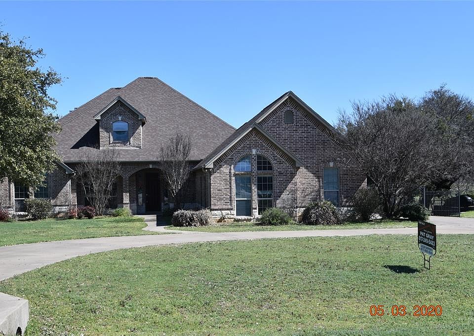 1st image of 801 Mallard Pointe Dr