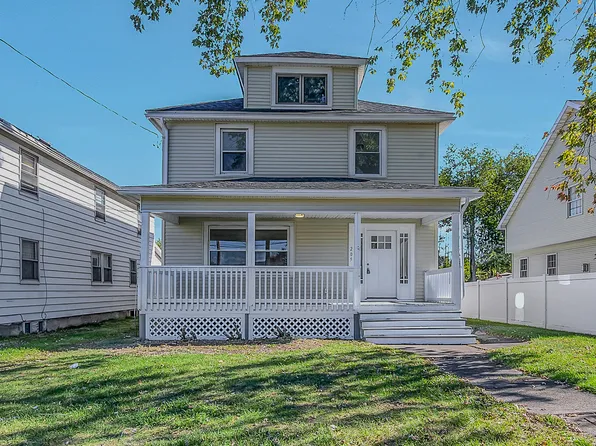 205 Constitution Ave, Jessup, PA 18434