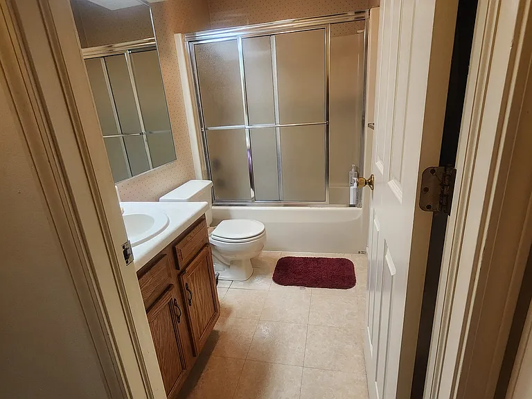915 C St #B — Photo 9