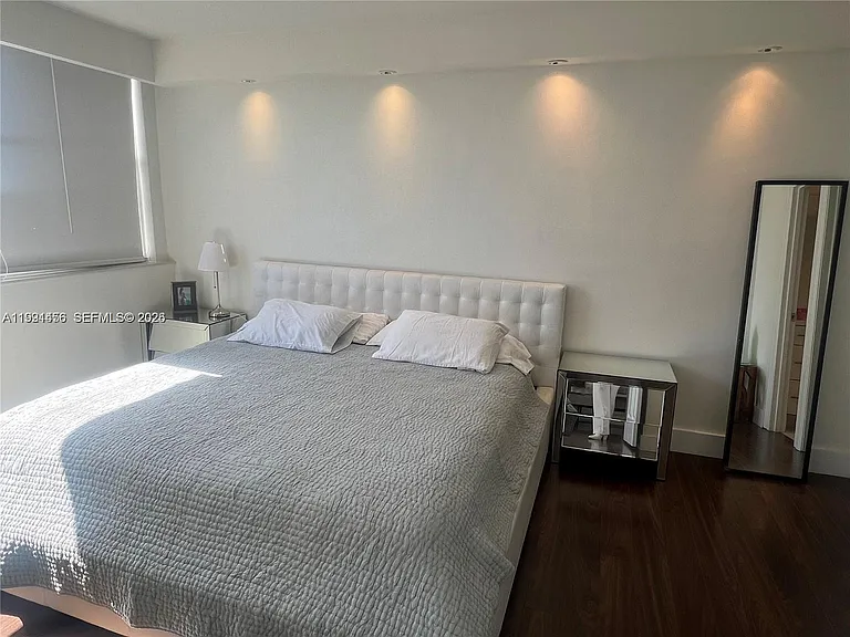 5313 Collins Ave #704 — Photo 11