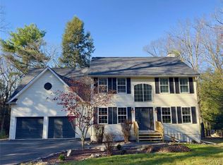 30 Hickory Dr, East Stroudsburg, PA 18301