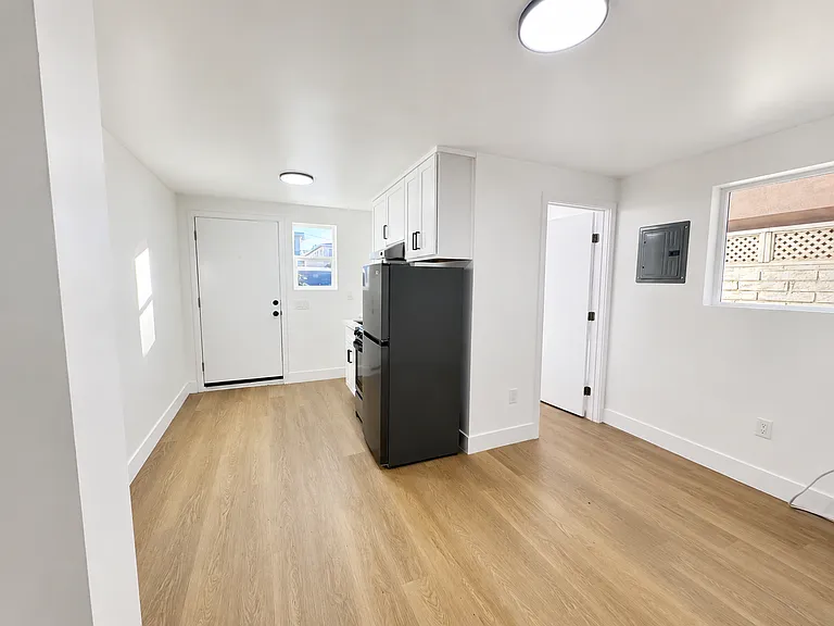 3661 Vinton Ave — Photo 2