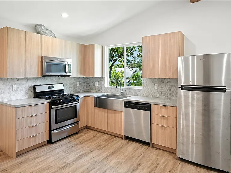 8846 Laramie Ave — Photo 19