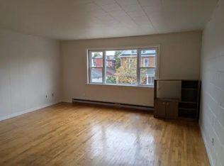 49 Church St E #4, Smiths Falls, ON K7A 1H5