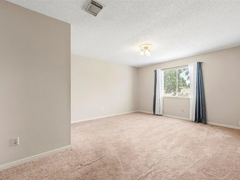 21431 Park Bend Dr — Photo 18