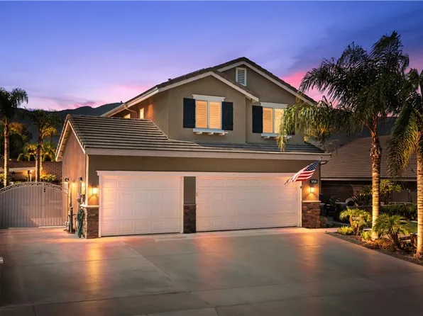 956 Cowhide Dr, Corona, CA 92882