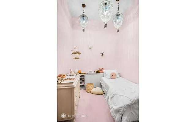 Sold by Douglas Elliman | media 16