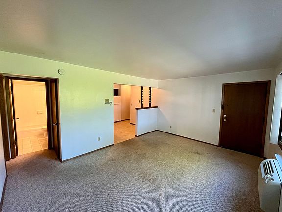 4th image of W155N11352 Sylvan Cir #4