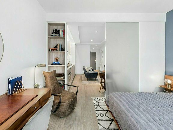 4th image of 572 11th Ave APT 6B