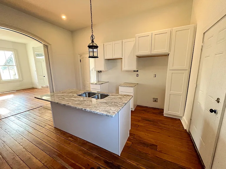 309 Hinton St — Photo 21