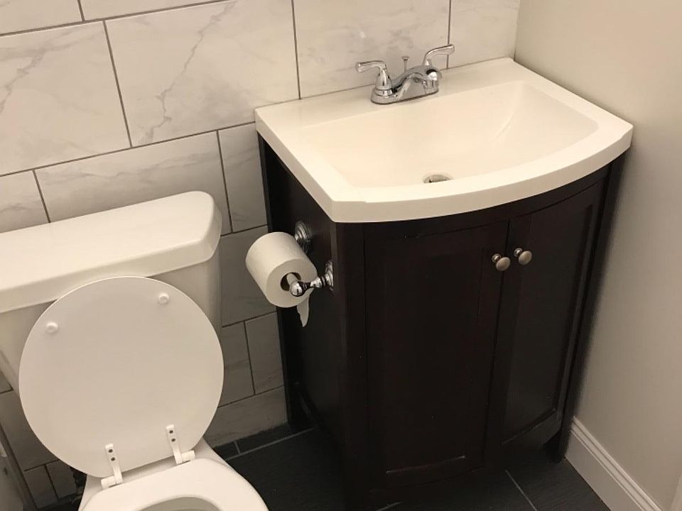 2nd image of 467 Commonwealth Ave APT 6