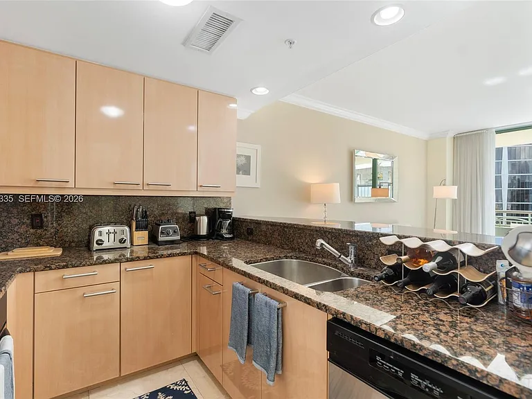 3350 SW 27th Ave #1003 — Photo 8