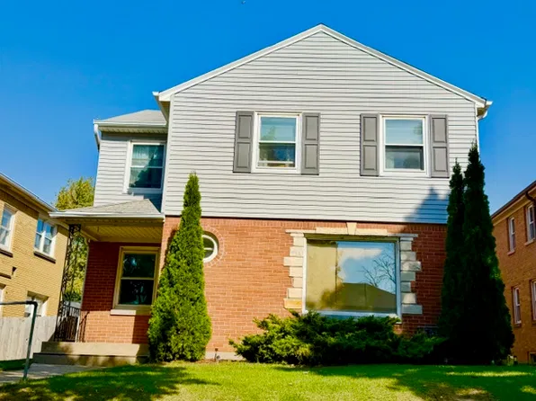 8306 W Center St, Milwaukee, WI 53222