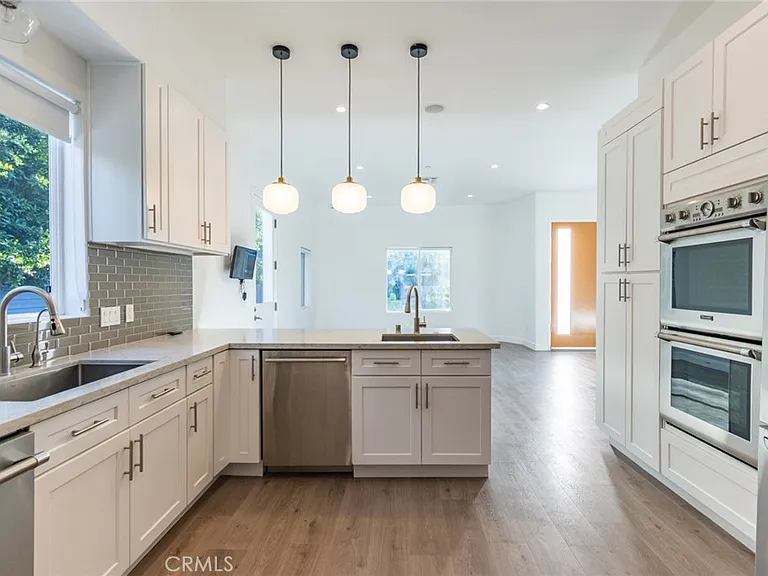 1480 S Durango Ave — Photo 22