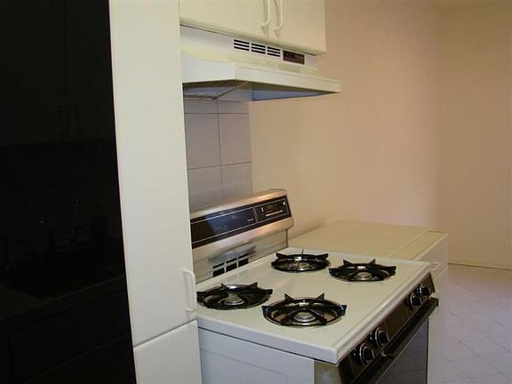 5th image of 6565 Wetherole St APT 1V