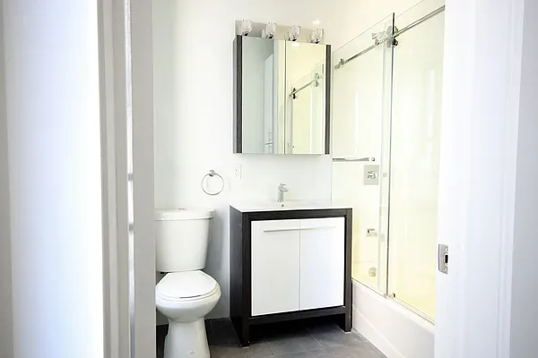 Rented by Dynamik Realty | media 27