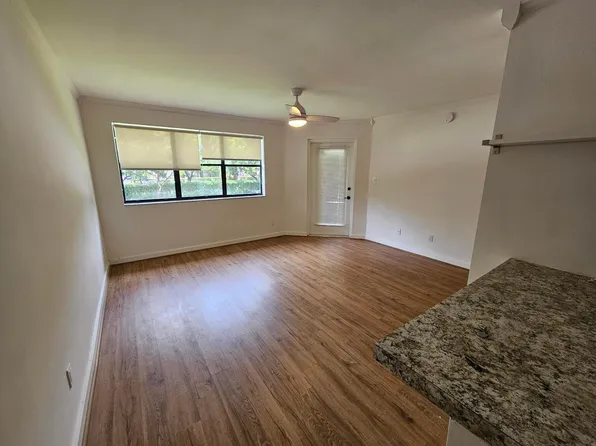 630 S Park Road #21-3, Hollywood, FL 33021