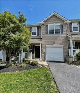 2417 Gentle Hollow Dr, Whitehall, PA, 18052