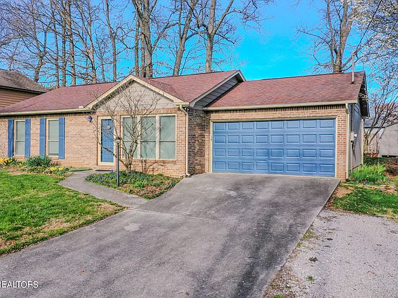 2nd image of 1444 Waynesboro Ln