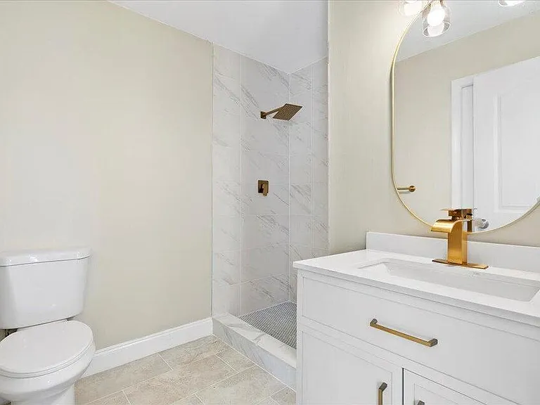 13921 Royal Palm Ct #D — Photo 24