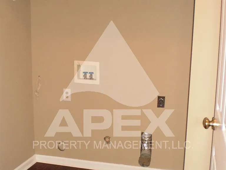 9130 Cedarpark Ln — Photo 12