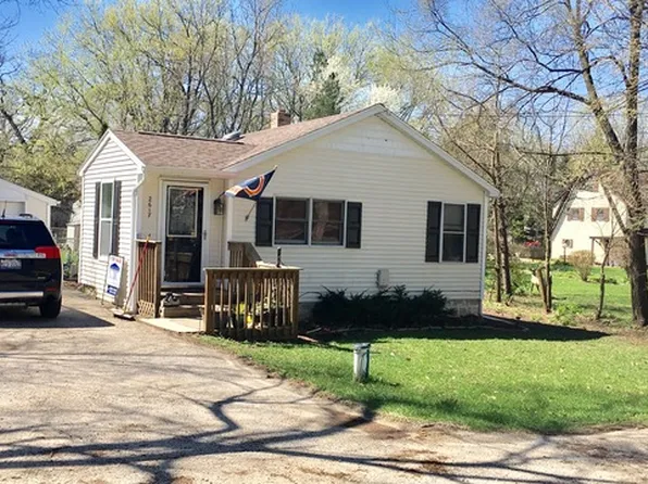 2617 W Emerald Ct, McHenry, IL 60051