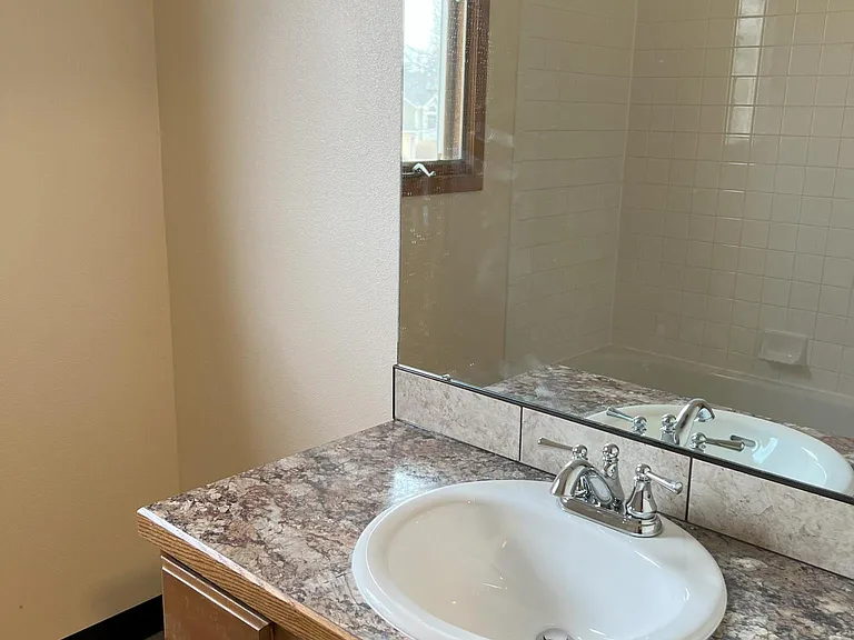554 Dennison Ave — Photo 15