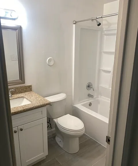 1304 W Romo Jones St — Photo 3