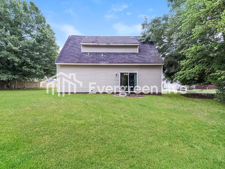 519 Oakbrook Village Rd — Photo 13