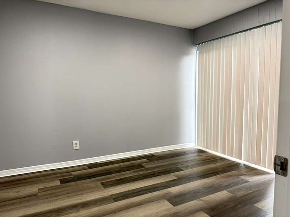 5th image of 113 NE Madison Cir N APT 7