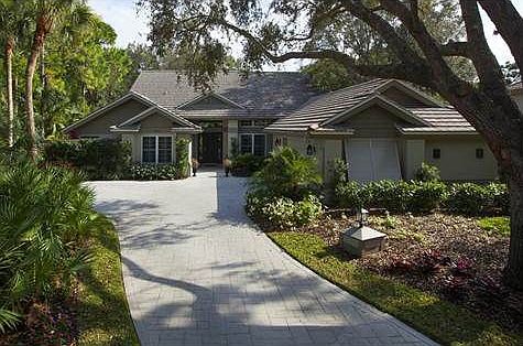 1st image of 3815 Woodlake Dr