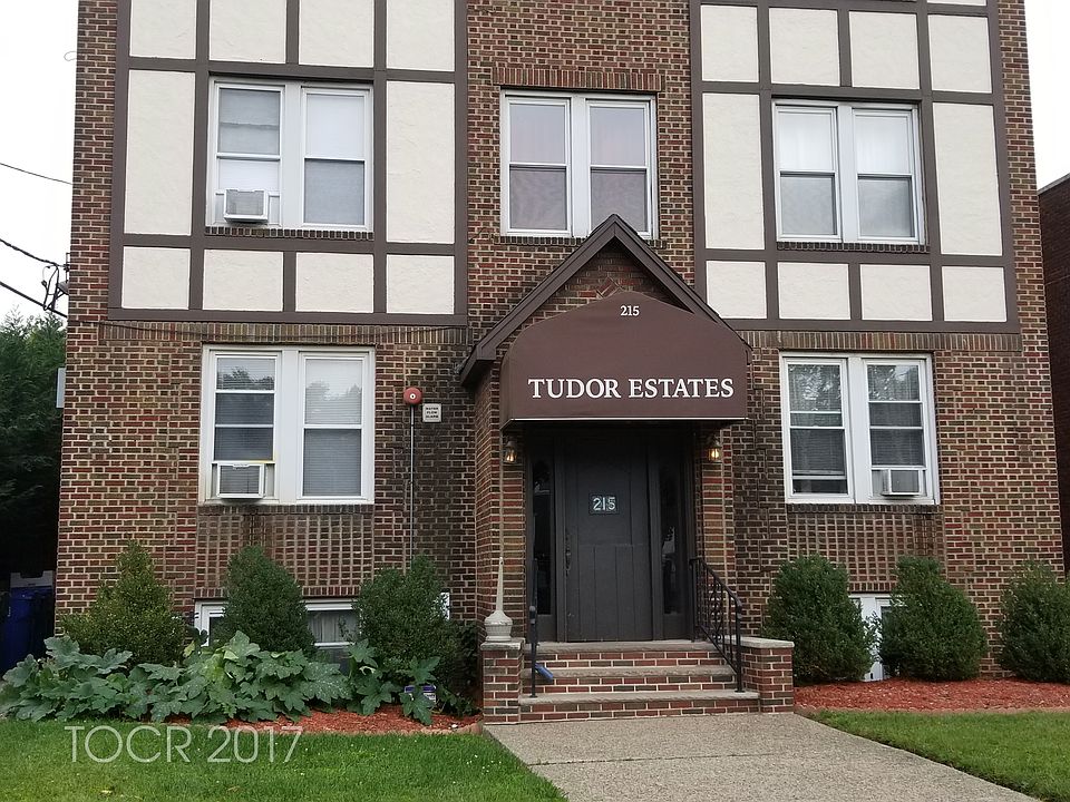 2nd image of 215 Orient Way APT C1
