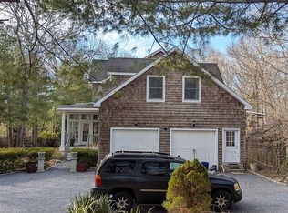 325 Edge Of Woods Rd, Southampton, NY 11968