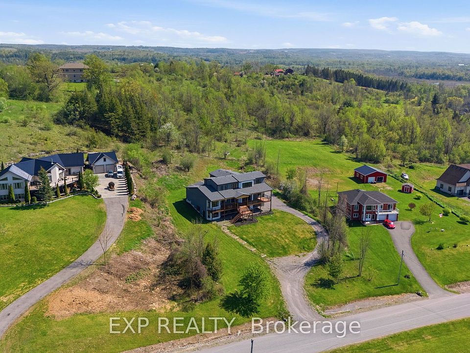 1st image of 165 Parkview Dr