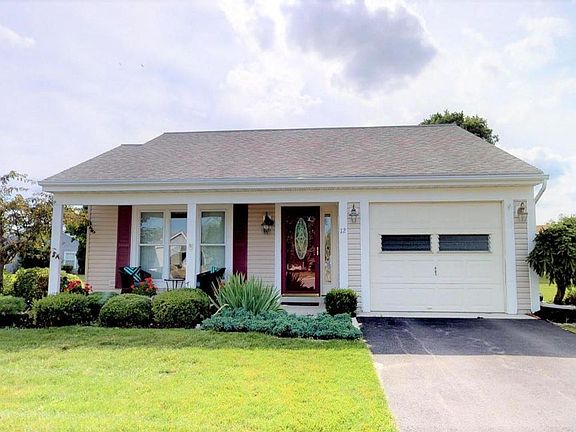 2nd image of 12 Blackthorn Pl