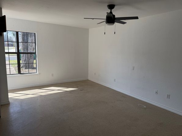 809 W Avenue D Unit B