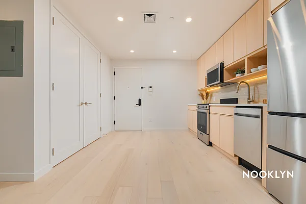 Rented by Nooklyn NYC LLC | media 20