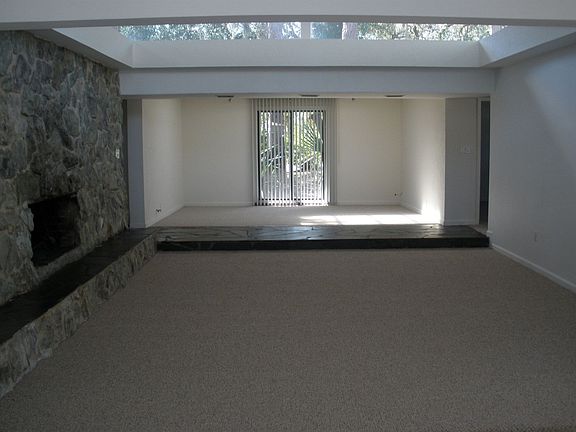 Looking thru Livingroom