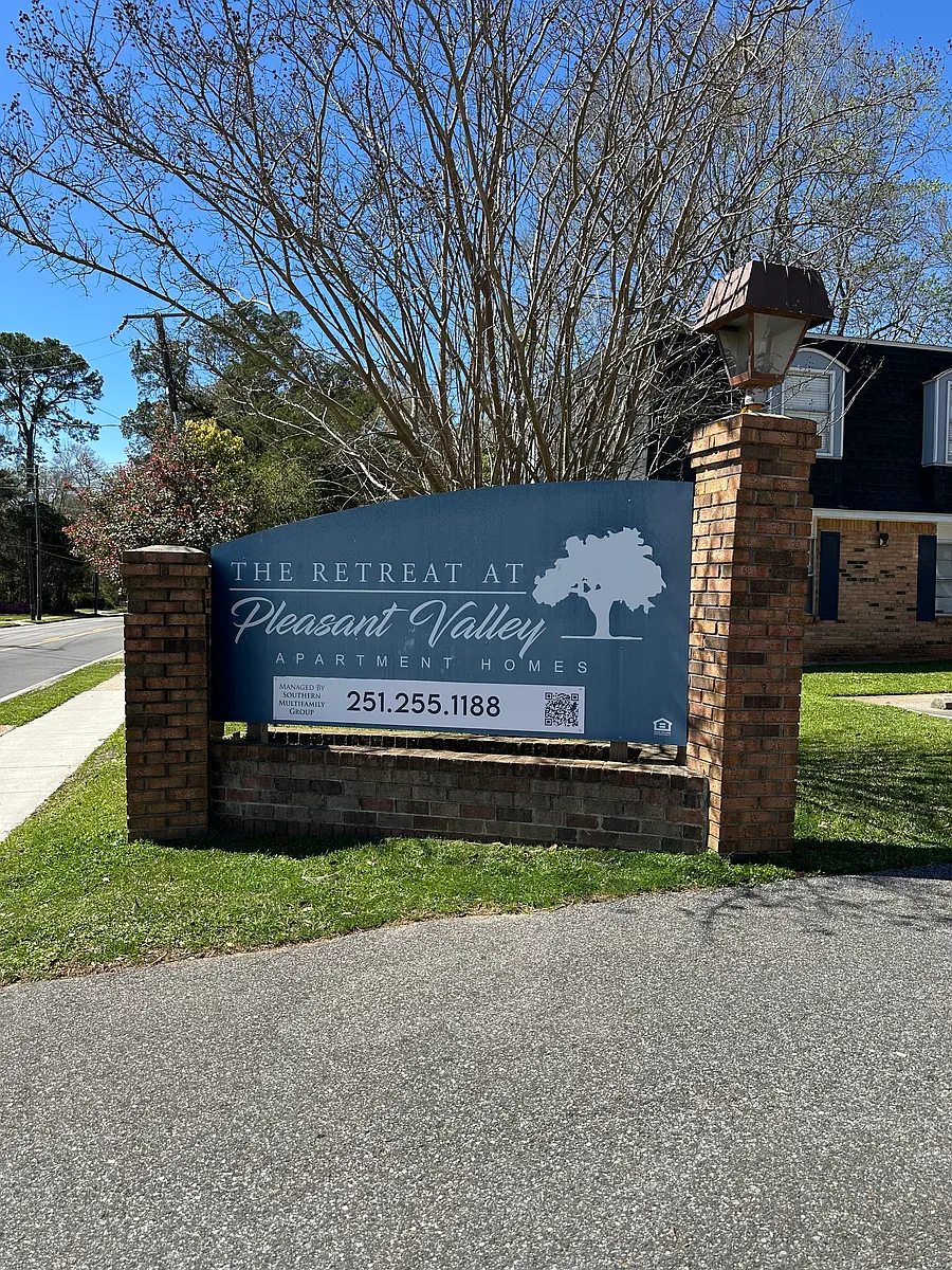 Building Photo - The Retreat at Pleasant Valley