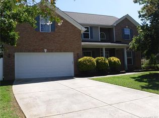 2116 Bluebonnet Ln, Matthews, NC 28104