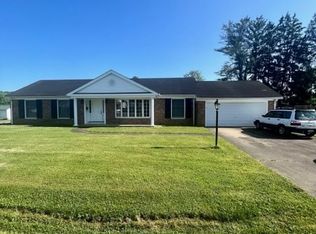 825 Park St, Middleport, OH 45760