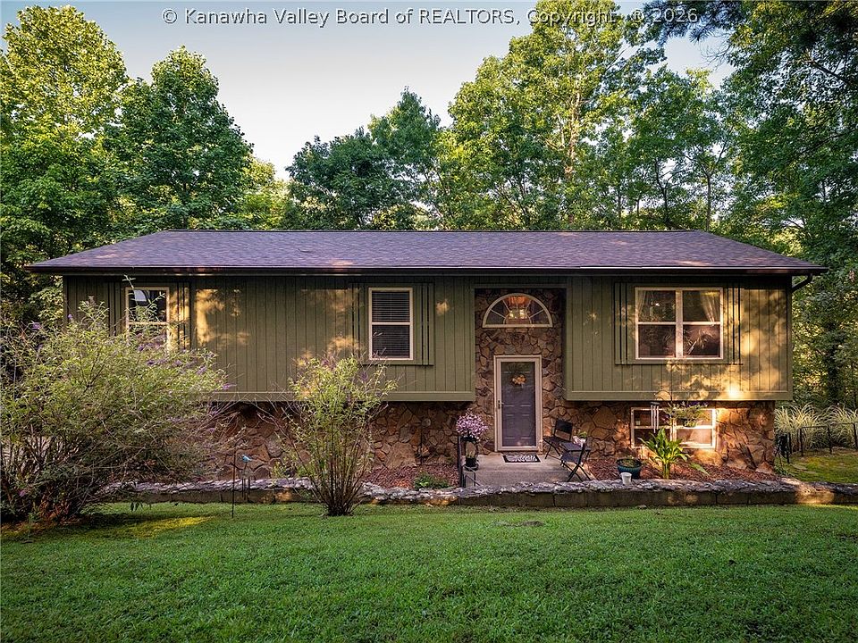 1st image of 208 Red Bud Ln