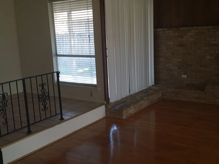 2115 Blossom Ln — Photo 18