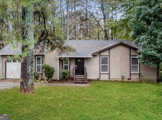 5582 Saint Thomas Dr, Lithonia, GA 30058