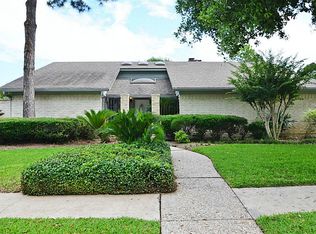 15811 Laurelfield Dr, Houston, TX 77059