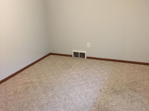 4th image of 3074 Silverwood Dr